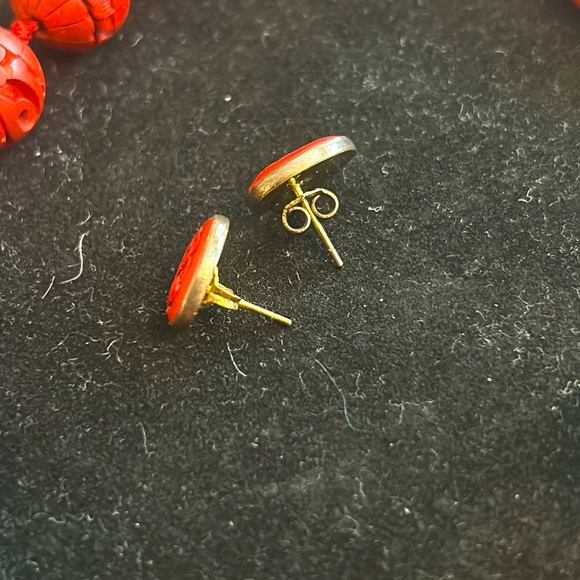 Vintage Chinese Cinnabar 4 Piece Set - Necklace, Bangle and 925 Ring & Earrings - Picture 15 of 15